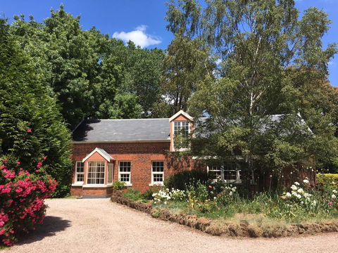 Tahara Cottage - Dentist Find 1
