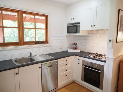 Tahara Cottage - Dentist Find 4