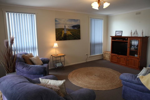 Sails On Port Sorell Boutique Apartments - Dentist Find 3