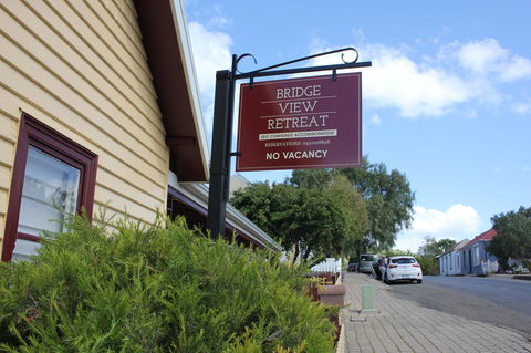 Bridge View Retreat - Dentist Search 11