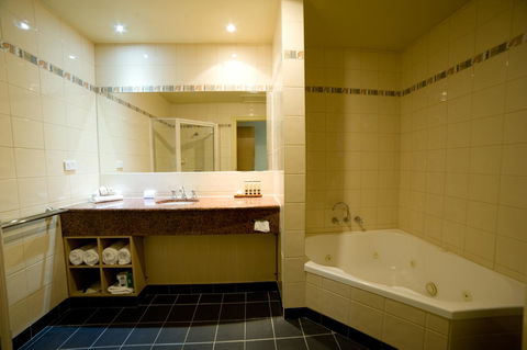 Strahan Village - Dentists Australia 34
