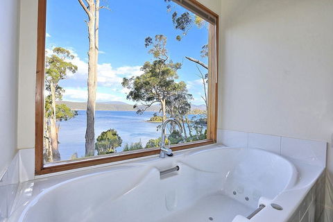 Stewarts Bay Lodge - Dentist Find 14
