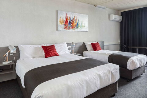 Comfort Hotel Bayside - Dentist Find 20
