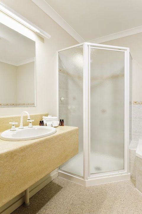 Cradle Mountain Hotel - Dentist Search 10