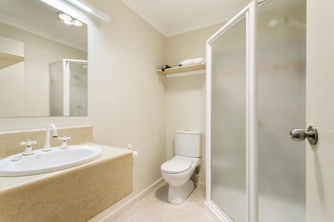 Cradle Mountain Hotel - Dentist Search 12