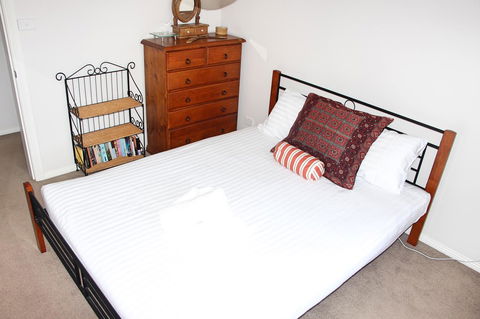 Front Row Beachfront - Dentists Australia 10