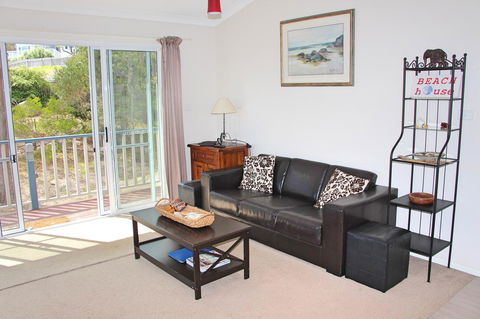 Front Row Beachfront - Dentists Australia 7