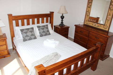 Front Row Beachfront - Dentists Australia 8