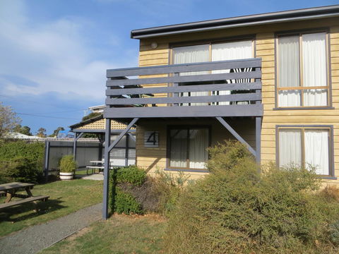 Orford Prosser Holiday Units - Dentists Australia 11