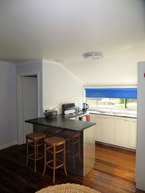 Orford Prosser Holiday Units - Dentists Australia 18