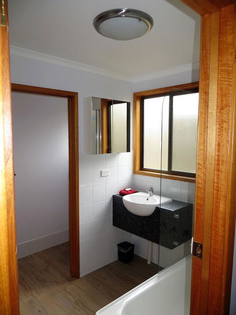 Orford Prosser Holiday Units - Dentists Australia 10