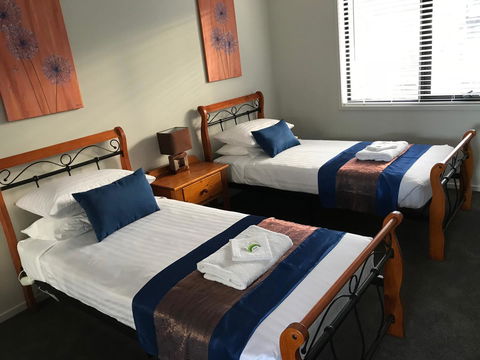 Self Contained Beach View Apartment - Dentist Find 12