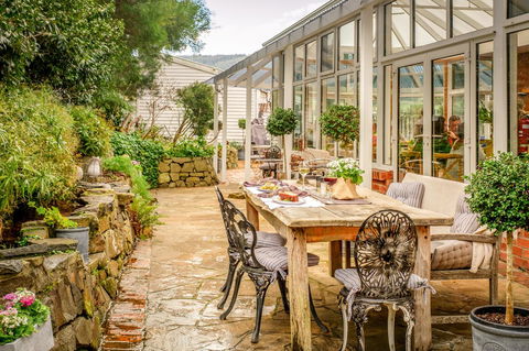 Cygnet Old Bank - Dentist Find 24