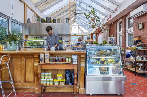 Cygnet Old Bank - Dentist Find 29