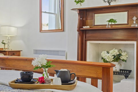 Cygnet Old Bank - Dentist Find 10