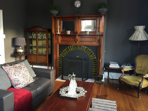 Cygnet Old Bank - Dentist Find 40