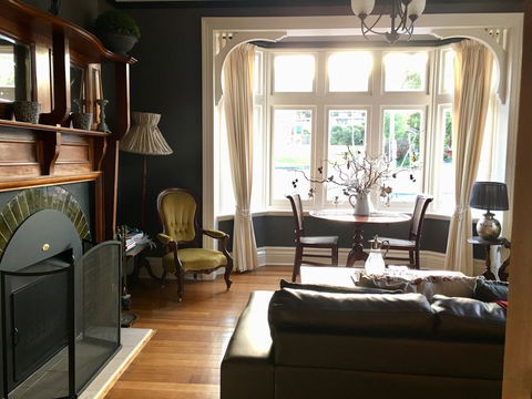 Cygnet Old Bank - Dentist Find 38