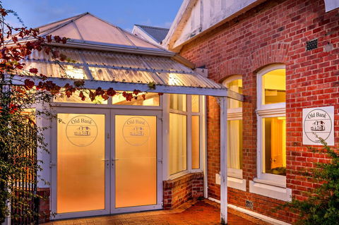 Cygnet Old Bank - Dentist Find 28