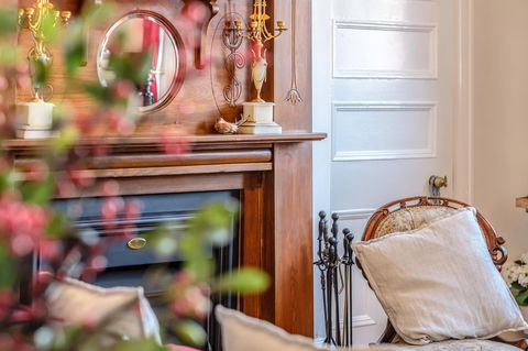 Cygnet Old Bank - Dentist Find 23