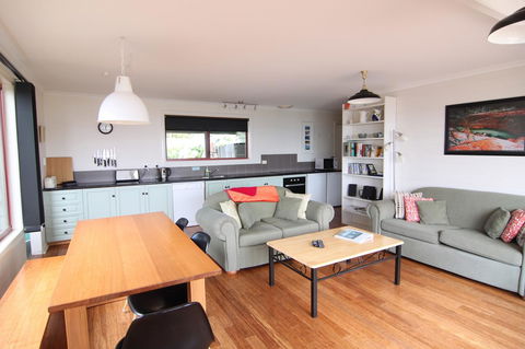 DOLPHIN LOOKOUT COTTAGE - Amazing Views Of The Bay Of Fires - Dentist Find 11