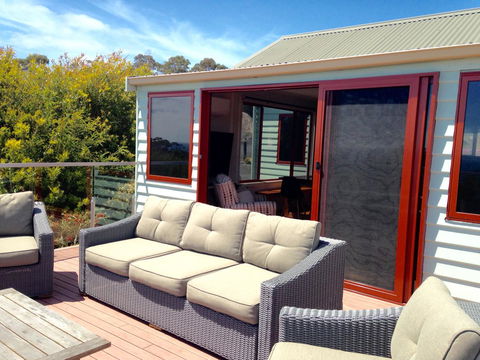 DOLPHIN LOOKOUT COTTAGE - Amazing Views Of The Bay Of Fires - Dentist Find 4