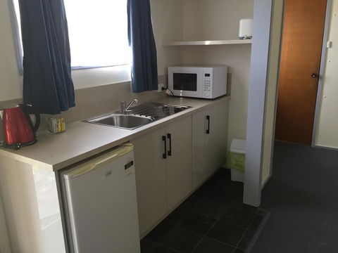 Regatta Point Tavern & Holiday Villas - Dentists Australia 20