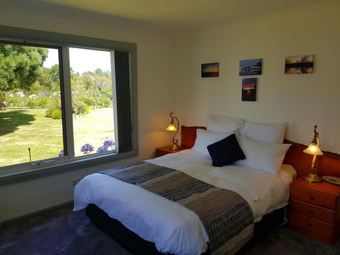 Regatta Point Tavern & Holiday Villas - Dentists Australia 34