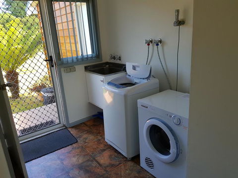 Regatta Point Tavern & Holiday Villas - Dentists Australia 31