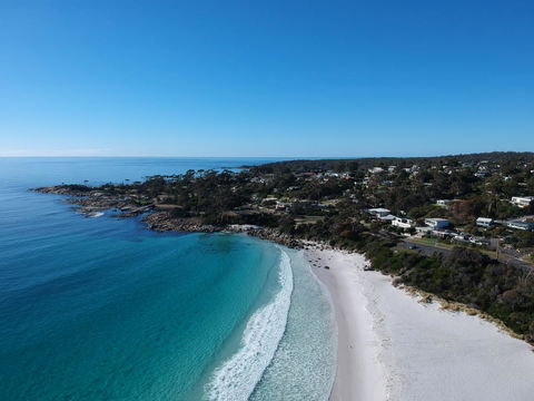 GRANITE BEACH HOUSE @ Bay Of Fires - Dentists Australia 14