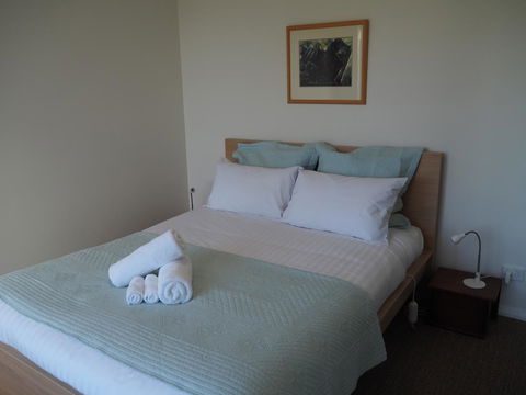 GRANITE BEACH HOUSE @ Bay Of Fires - Dentists Australia 6