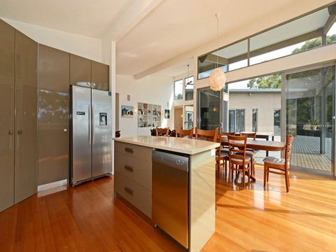 Cloudy Bay Lagoon Estate - Dentist Find 8