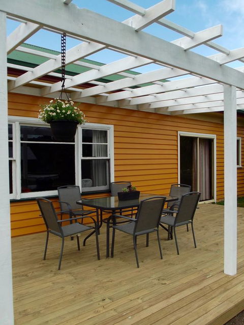 Eden Orchard & Farmstay - Dentist Find 19