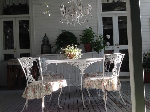 White Dove Cottage Bed And Breakfast - Dentist Find 9