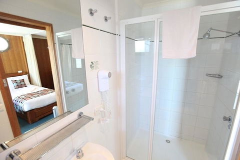 Point Lonsdale Guest House - Dentist Find 23