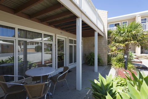 Port Campbell Parkview Motel & Apartments - Dentist Find 35