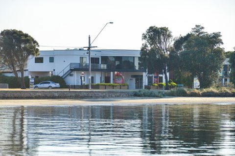Heyfield Motel And Apartments - Dentist Find 5