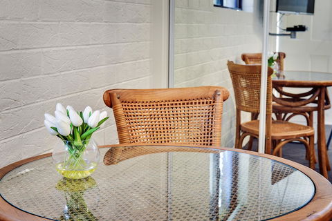 Allambi Holiday Apartments - Dentist Find 26