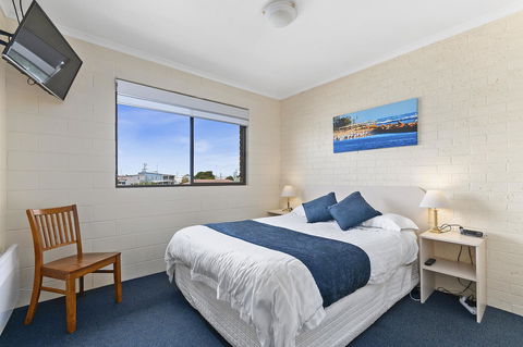 Allambi Holiday Apartments - Dentist Find 15
