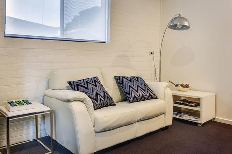 Allambi Holiday Apartments - Dentist Find 38