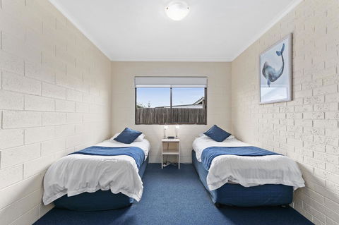 Allambi Holiday Apartments - Dentist Find 6