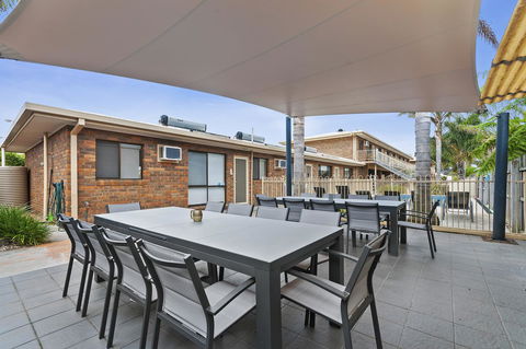 Allambi Holiday Apartments - Dentist Find 7