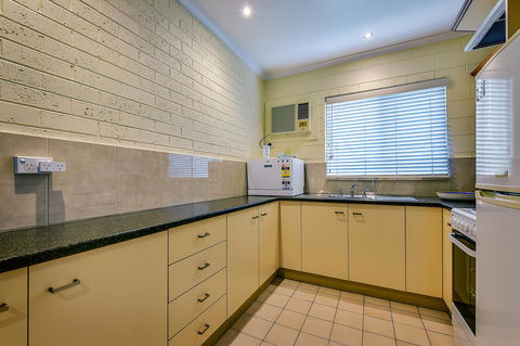 Allambi Holiday Apartments - Dentist Find 41