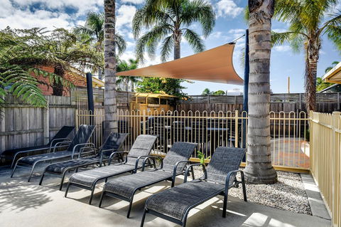Allambi Holiday Apartments - Dentist Find 19