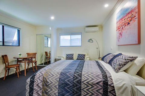 Allambi Holiday Apartments - Dentist Find 33