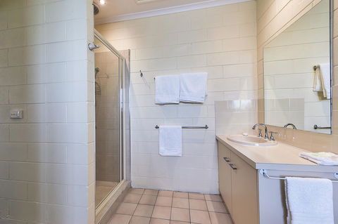 Allambi Holiday Apartments - Dentist Find 28
