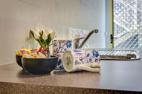 Allambi Holiday Apartments - Dentist Find 32