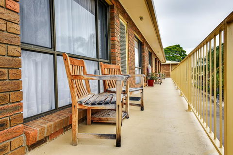 Allambi Holiday Apartments - Dentist Find 21