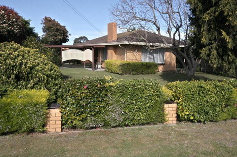 Jacaranda House - Dentist Find 0