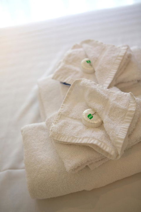 Sanctuary House Resort Motel - Dentist Find 16