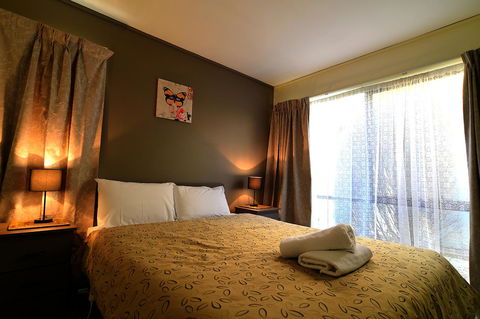 Executive Hideaway - Dentist Find 11